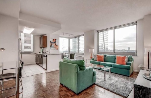 Hudson Exchange Apartamento | Spacious 2BR | Fully Equipped Gym | Near PATH by GLS