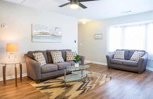 Calhoun Casa | Spacious 2BR Ideal for Long-Term Business Stays