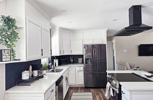 Bayshore Gardens Casa | Spacious 3/2 w fenced yard - 5 to IMG & SRQ