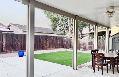 Raisin Casa | Spacious 3 bdrm/2.5 ba + loft near Clovis/hospital
