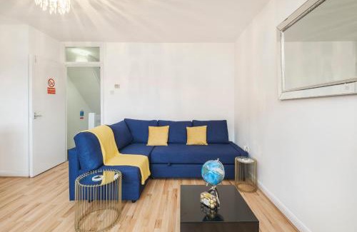 Custom House Apartamento | Spacious 3 Bed 1 Bath Hse w guest toilet w parking Near Excel - E16