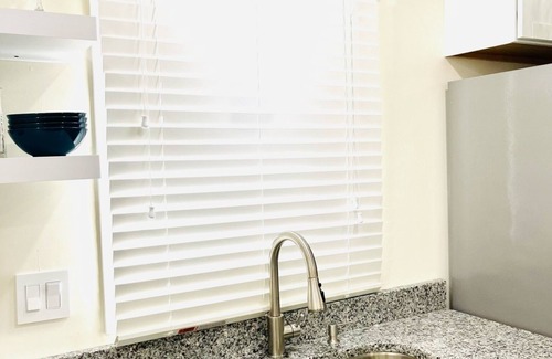 Indianapolis Casa | Spacious 3 bed 2.5 half bath cozy modern home in established neighborhood!