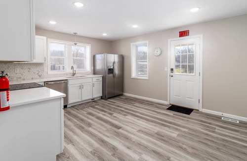 Hermann Apartamento | Spacious 3 bed 3 bath unit in downtown Hermann