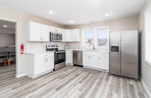 Hermann Apartamento | Spacious 3 bed 3 bath unit in downtown Hermann