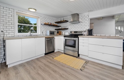 Ameliasburgh Casa | Spacious 3-Bed County Getaway!