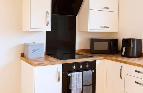 Barrow Gurney Casa | Spacious 3-Bed Contractor-Friendly Home – Bristol