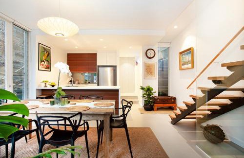 Balmain Casa | Spacious 3-Bed Family House with Courtyard