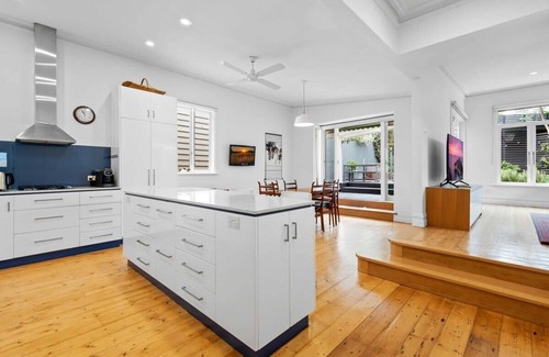 Kensington Casa | Spacious 3-Bed Home near Flemington Racecourse