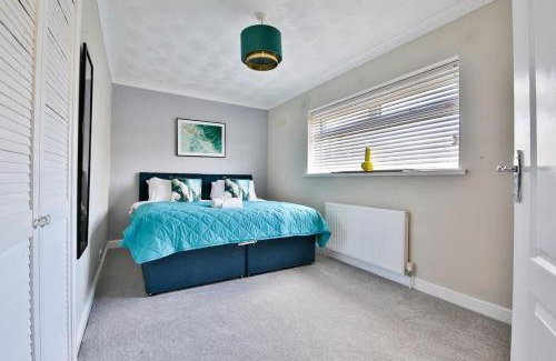 Fairwater Casa | Spacious 3 Bed Home with Pool Table