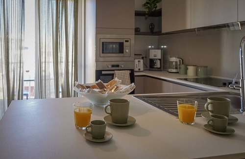 Qawra Apartamento | Spacious 3 Bedroom Apartment Central located with sea views