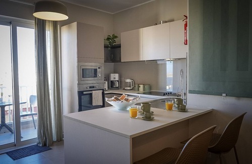 Qawra Apartamento | Spacious 3 Bedroom Apartment Central located with sea views