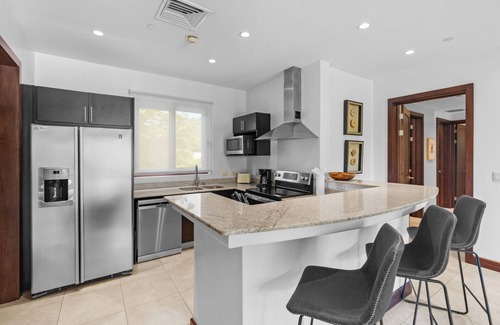 Playa Hermosa Condominio | Spacious 3 Bedroom Condo - Walk to the Beach