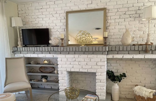 Driftwood Casa | Spacious 3-bedroom 2-bath house only 0.3 miles from the Hard Rock Hotel!