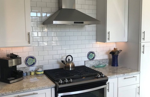 Jamestown Apartamento | Spacious 3 Bedroom Apartment for Rent - In Town Location