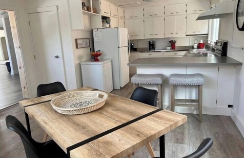 Ketchikan Apartamento | Spacious 3-bedroom apartment in beautiful downtown Ketchikan
