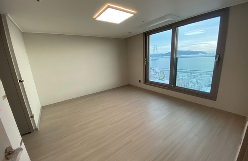 Siheung Apartamento | Spacious 3-bedroom apartment with peaceful and beautiful ocean view