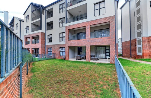 Greater Johannesburg Metropolitan Area Apartamento | Spacious 3-bedroom apartment in enjoyable Randburg with WiFi, fitness room