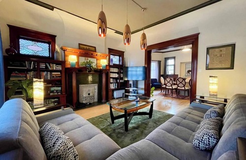 City Park Apartamento | Spacious 3-bedroom apartment with WiFi, AC in charming Denver