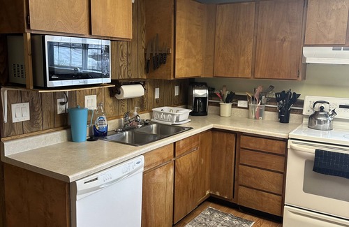 Valdez Apartamento | Spacious 3-bedroom apartment in the heart of Valdez with WiFi