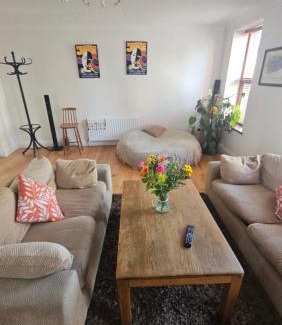 Haroldʼs Cross Apartamento | Spacious 3-Bedroom Apartment in Vibrant Dublin 8
