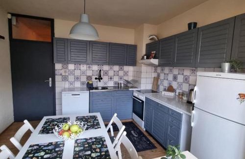 Mladost Apartamento | Spacious 3 bedroom apartment, close to metro station