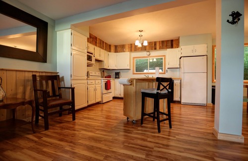 Munising Apartamento | Amplio apartamento de 3 dormitorios con vistas al lago Superior