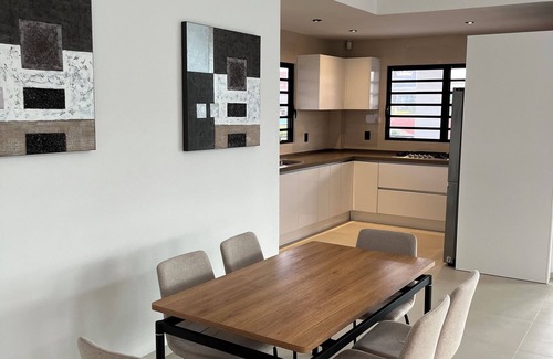 Noord Condominio | “Spacious 3-Bedroom Condo in the Heart of the City with Modern Amenities!”