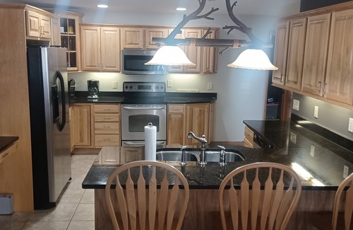 Arkdale Condominio | Spacious 3 Bedroom Condo at Northern Bay Resort. Lake, beach, golf, pool & more.
