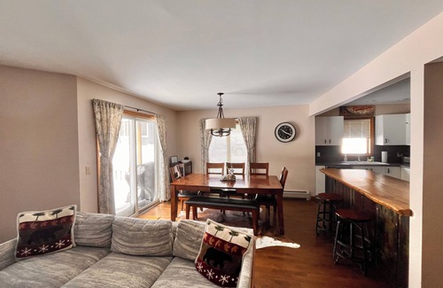 North Troy Condominio | Spacious 3-bedroom condo in Jay