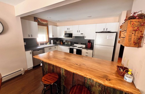 North Troy Condominio | Spacious 3-bedroom condo in Jay