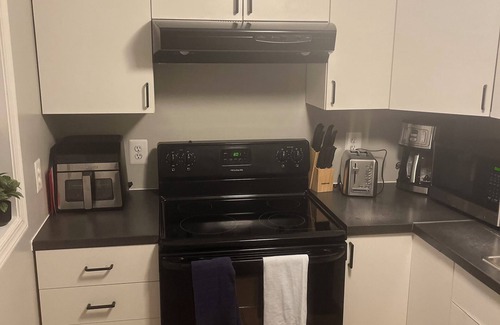 Eckington Apartamento | Spacious 3-bedroom English Basement Walk to metro, NW DC, 1-mile to White House