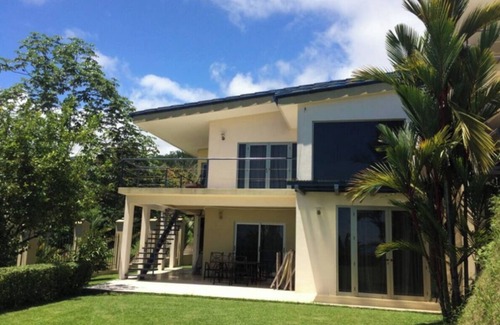 Los Ángeles, Chires Casa | Spacious 3-bedroom house with Ocean View-Large Pool-Gated Development-WiFi-AC
