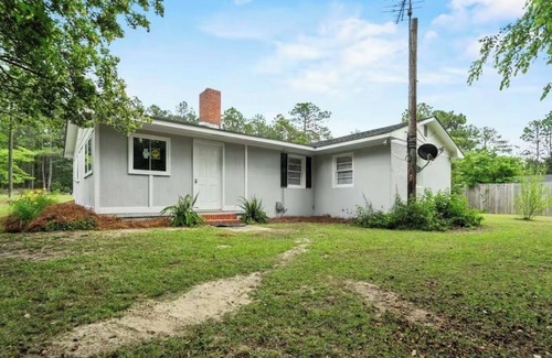 Hartsville Casa | Spacious 3-bedroom home in natural setting
