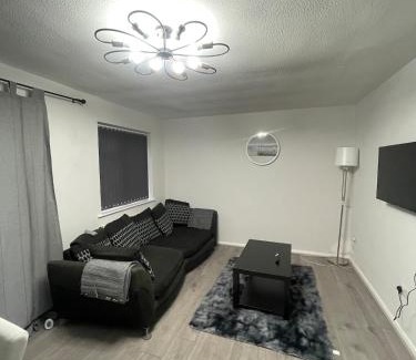 Bletchley Apartamento | Spacious 3 Bedroom Home in Bletchley