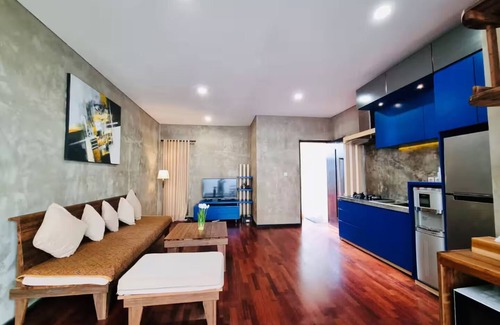 Imam Bonjol Apartamento | Spacious 3-Bedroom House with Easy Access