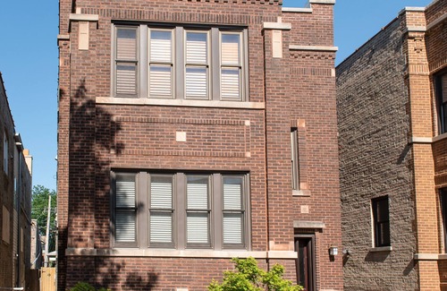 North Center Apartamento | Spacious 3 bedroom in ideal Roscoe village location
