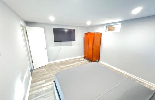 Watchung Casa | Spacious 3 Bedroom Lakeview Retreat with Private Comfort & Free Parking