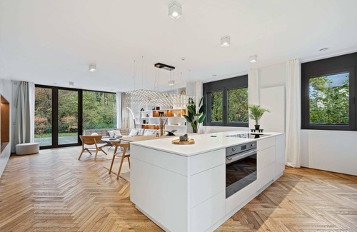 Senningerberg Apartamento | Spacious 3-Bedroom Gem in Luxembourg