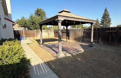 Greenacres Casa | SPACIOUS 3 BEDROOM HOME