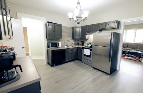 Terre Haute Casa | *Spacious 3-Bedroom~Deck*Firepit*Grill~12-Points