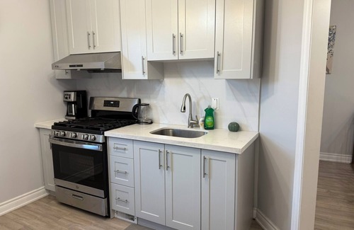 Little Italy Casa | Spacious 3 Bedrooms Little Italy-Parking