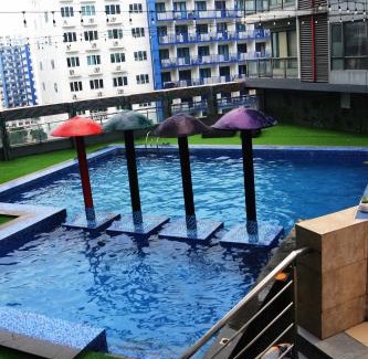 Barangay 76 Apartamento | Spacious 3 Bedrooms with wifi access and pool near SM MOA Arena