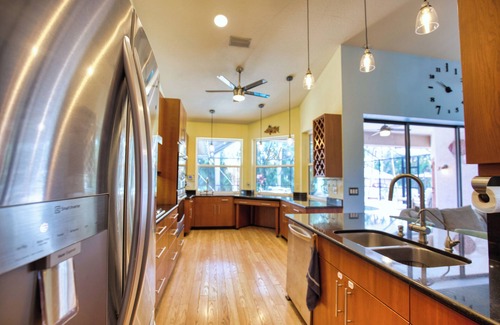 Laurel Casa | Spacious 3 Br Home w/ Pool- 1 mile walk to beach