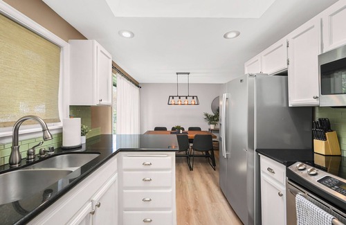 North Creek Casa | Spacious 3 BR Private Home w/ King Bed in Bothell