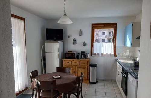 Bourg-Saint-Maurice Apartamento | Amplio apartamento con balcón en Bourg-Saint-Maurice, cerca del funicular y del centro