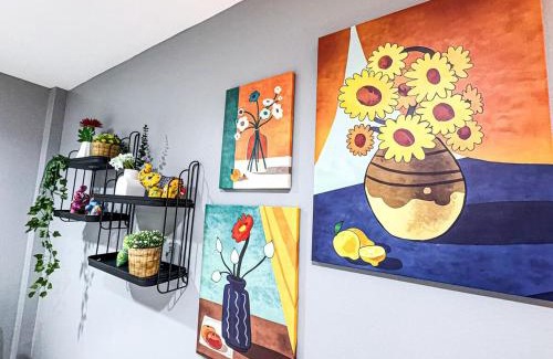 Phra Khanong Nuea Villa | SPACIOUS, 3 mins walking to BTS Phra Khanong & Near Thonglo, Em District, Terminal 21, MAX 20 People