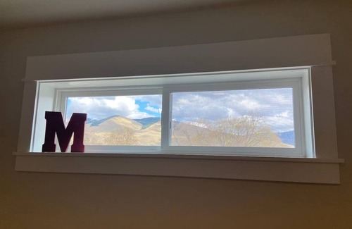 Riverfront Casa | Spacious, 3 story townhome with Mountain Views!