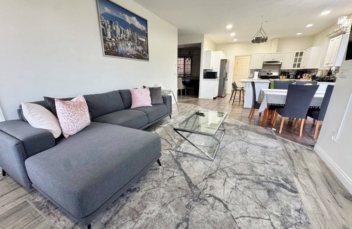 Hatzic Casa | Spacious 3400 sq ft 6 bedroom Hatzic Mission Home