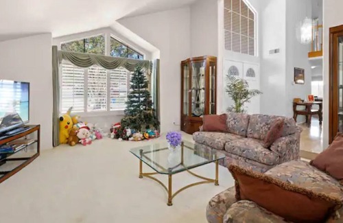 Thousand Oaks Casa | Spacious 3406 sq.ft & Cozy 5bd/4bth&pool/jacuzzi