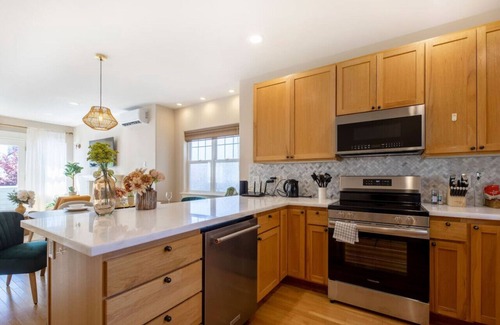 Minor Casa | Spacious 3B/2.5B Home in the Heart of Capitol Hill